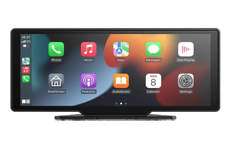 A frontal picture of the PopScreen Immerse, showing the product with apple carplay and android auto